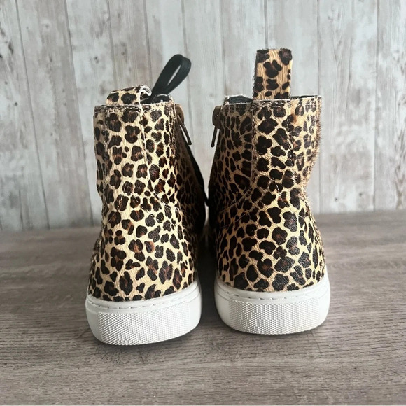 Leopard Print High-Top Sneakers with Side Zip - Picture 5 of 6